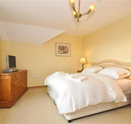 Claremount House 4* גלוואיי